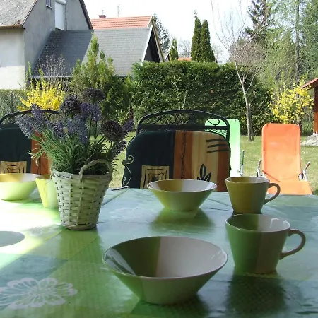 Greg Nyaralo * Balatonfenyves